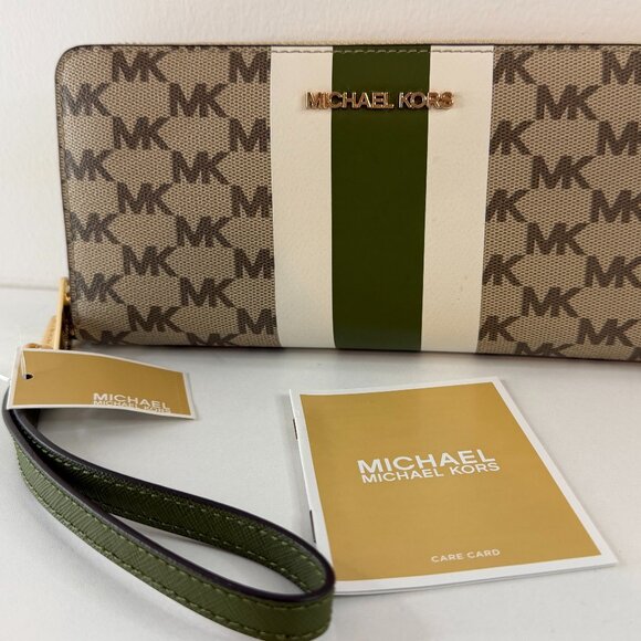 Michael Kors Evergreen MLT Center Striped Large Travel Continental Wallet NWT - Picture 1 of 13